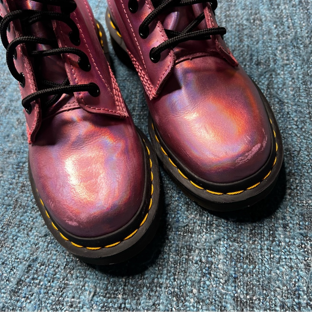 Dr Martens 1460 Pascal Iced Metallic Combat Boots in Mallow Pink Women's Size 6 - Picture 3 of 9